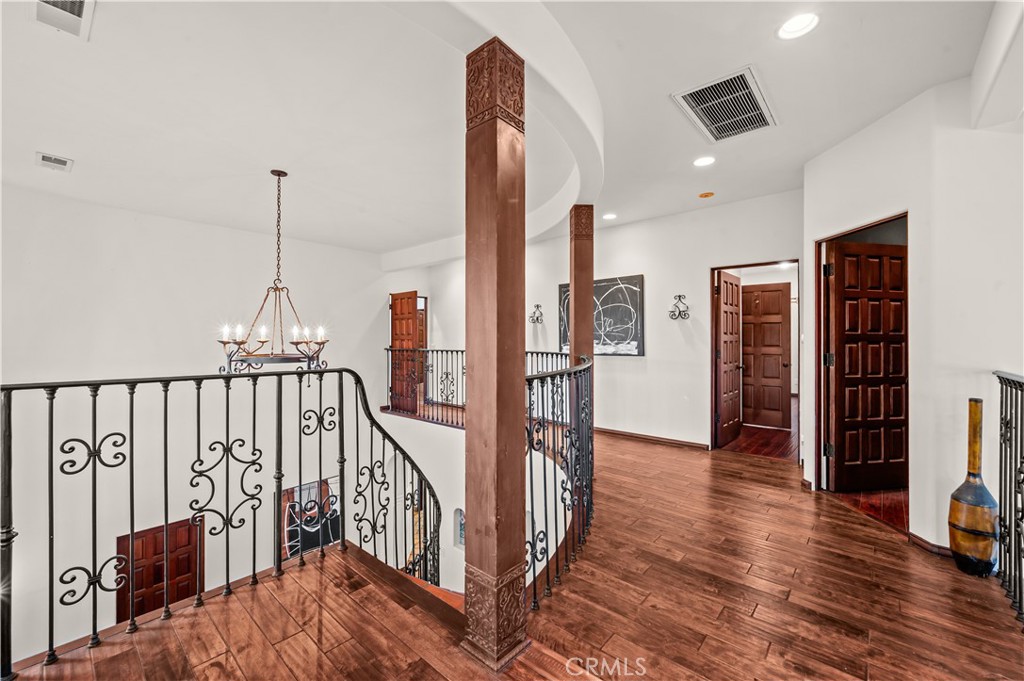 2037 Hill Drive Property Photo 35