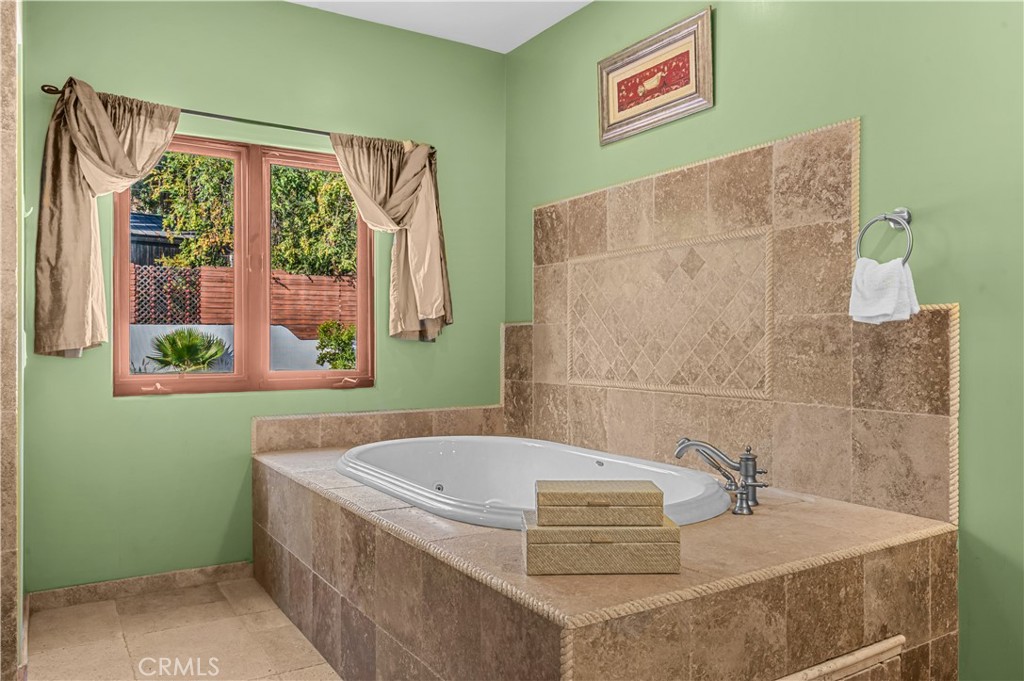 2037 Hill Drive Property Photo 46