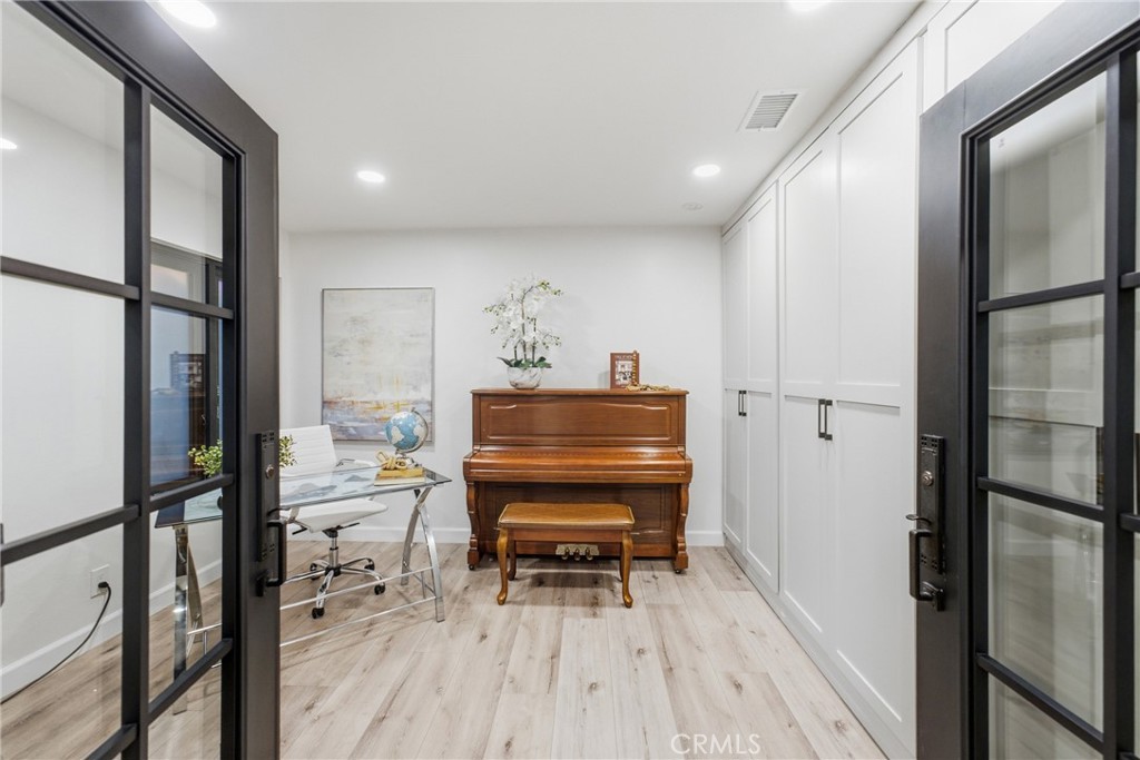 17052 El Cajon Avenue Property Photo 19