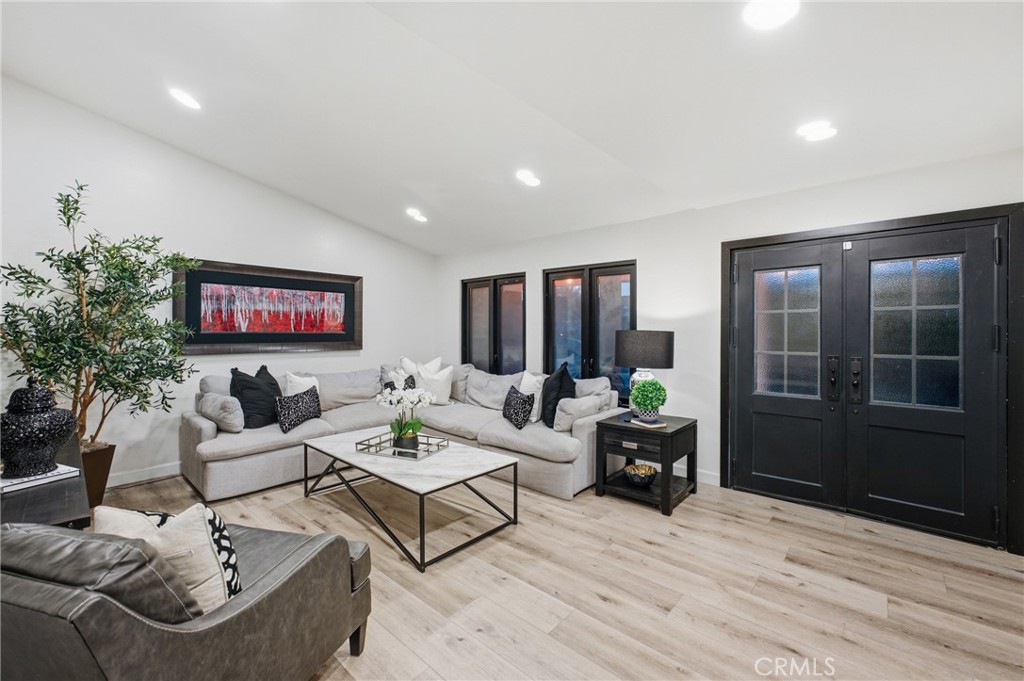 17052 El Cajon Avenue Property Photo 24