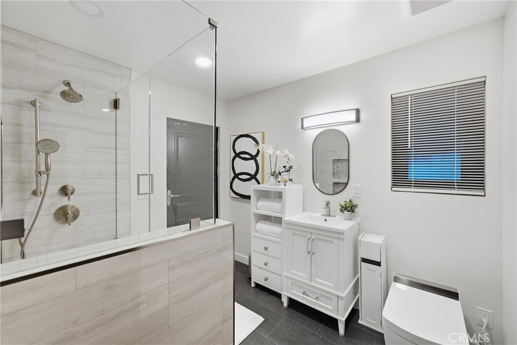 17052 El Cajon Avenue Property Photo 41