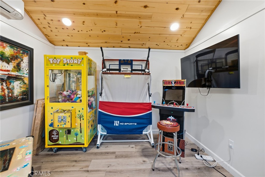 17052 El Cajon Avenue Property Photo 49