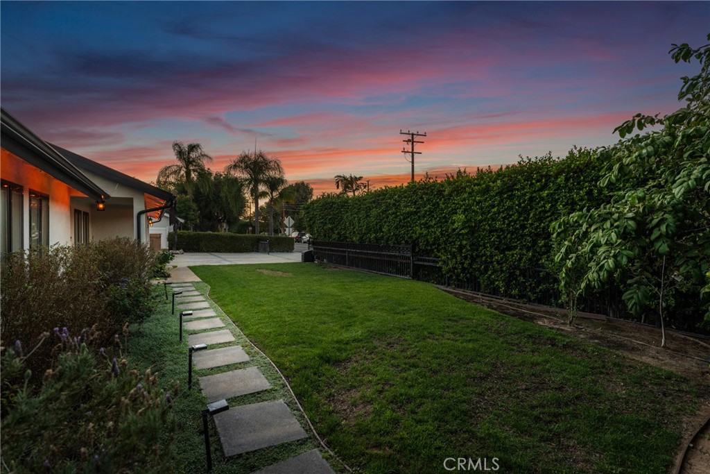 17052 El Cajon Avenue Property Photo 58
