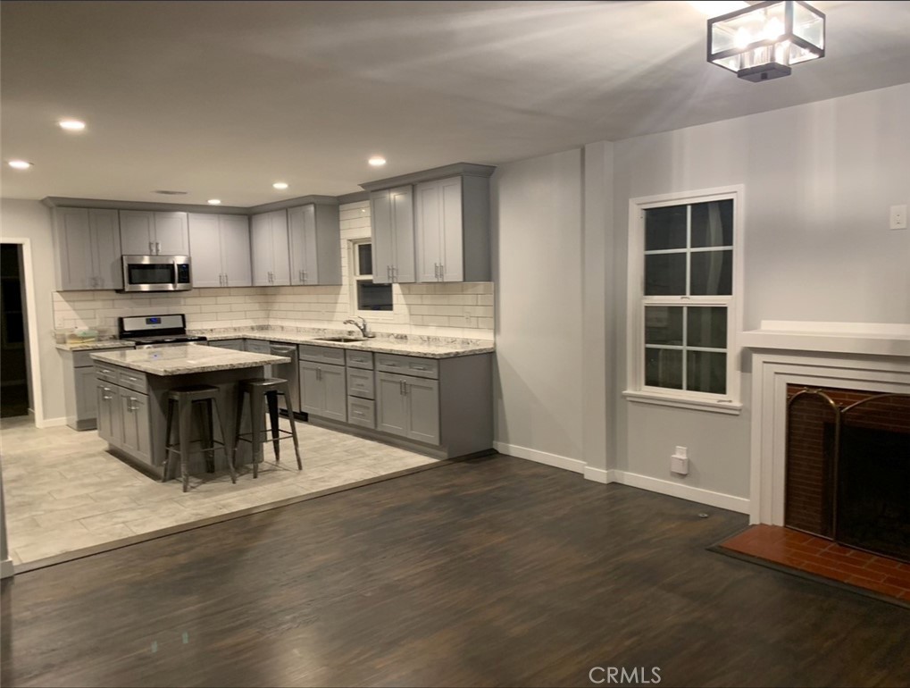 608 Drake Property Photo 2