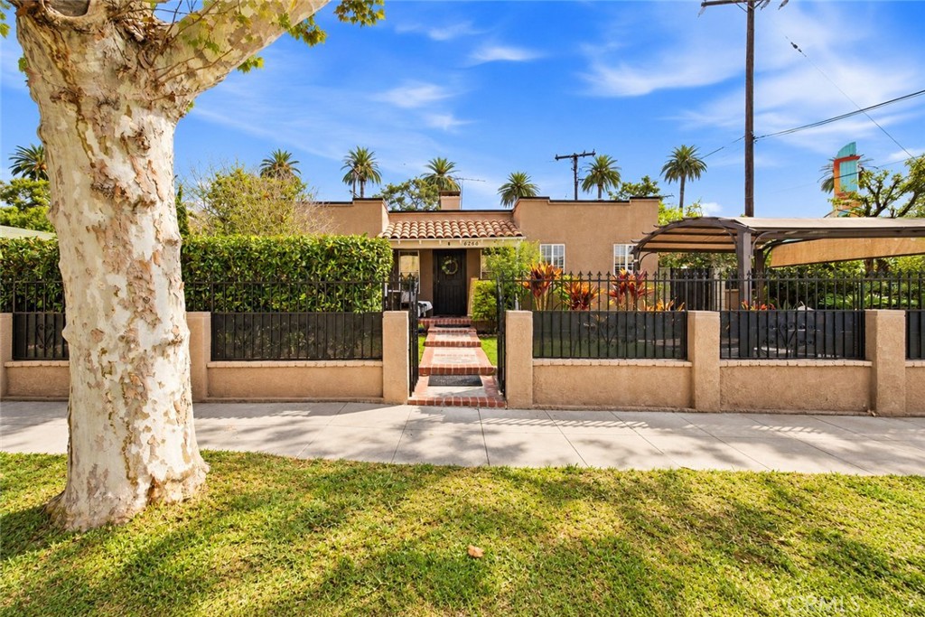 6266 Western Property Photo 1