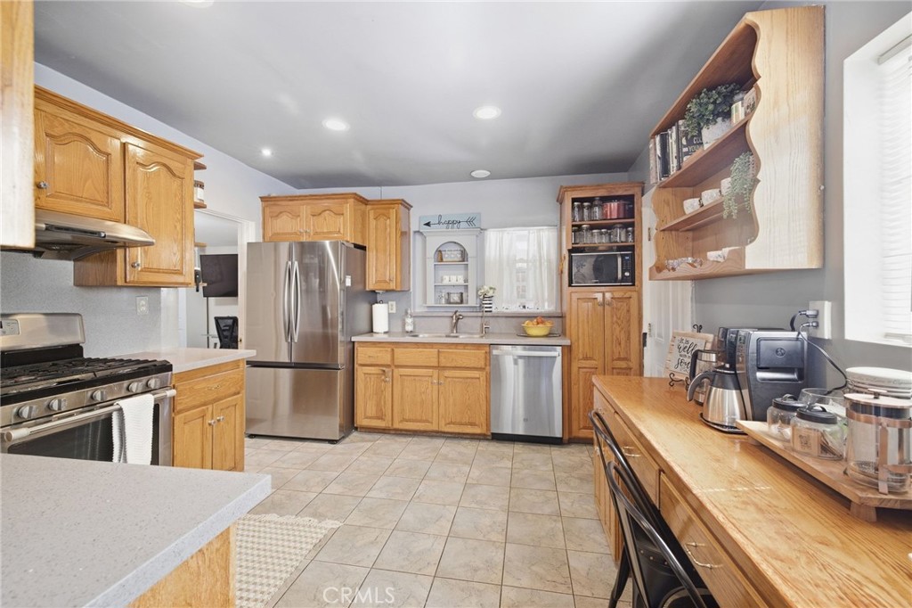 6266 Western Property Photo 11