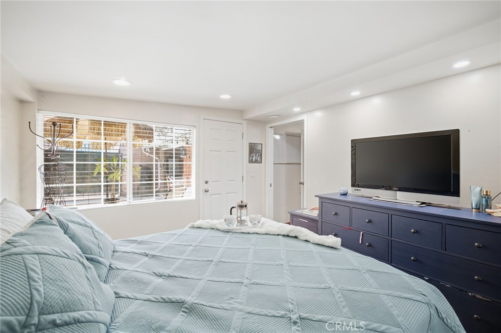 6266 Western Property Photo 13