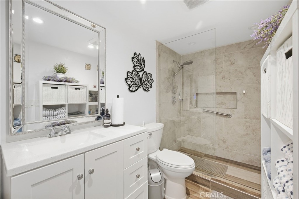 6266 Western Property Photo 23
