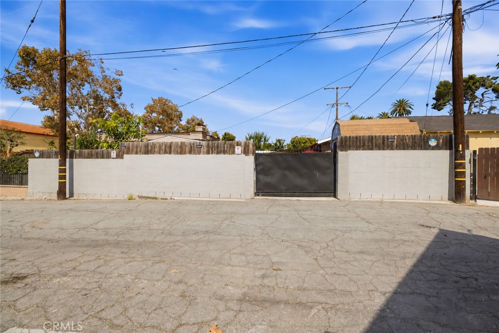6266 Western Property Photo 31