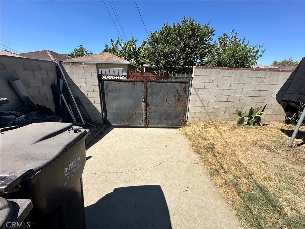 8241 Elmont Property Photo 14