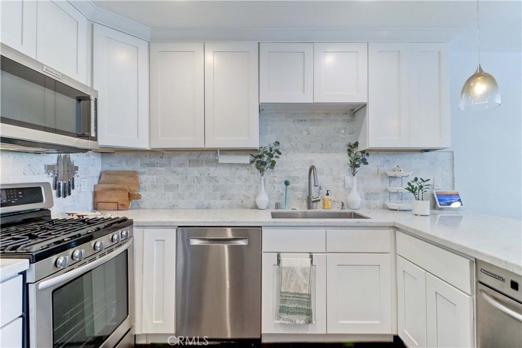 1048 Cabrillo Park Drive A Property Photo 4