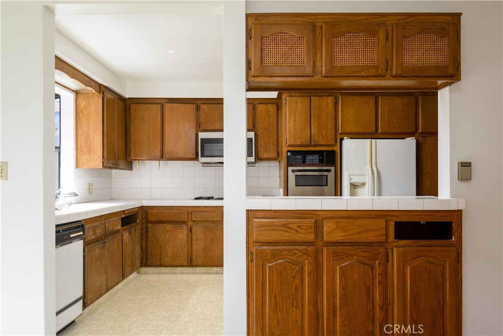 11042 Maple Property Photo 7