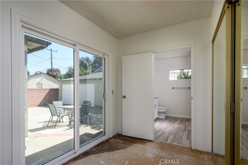 11042 Maple Property Photo 12