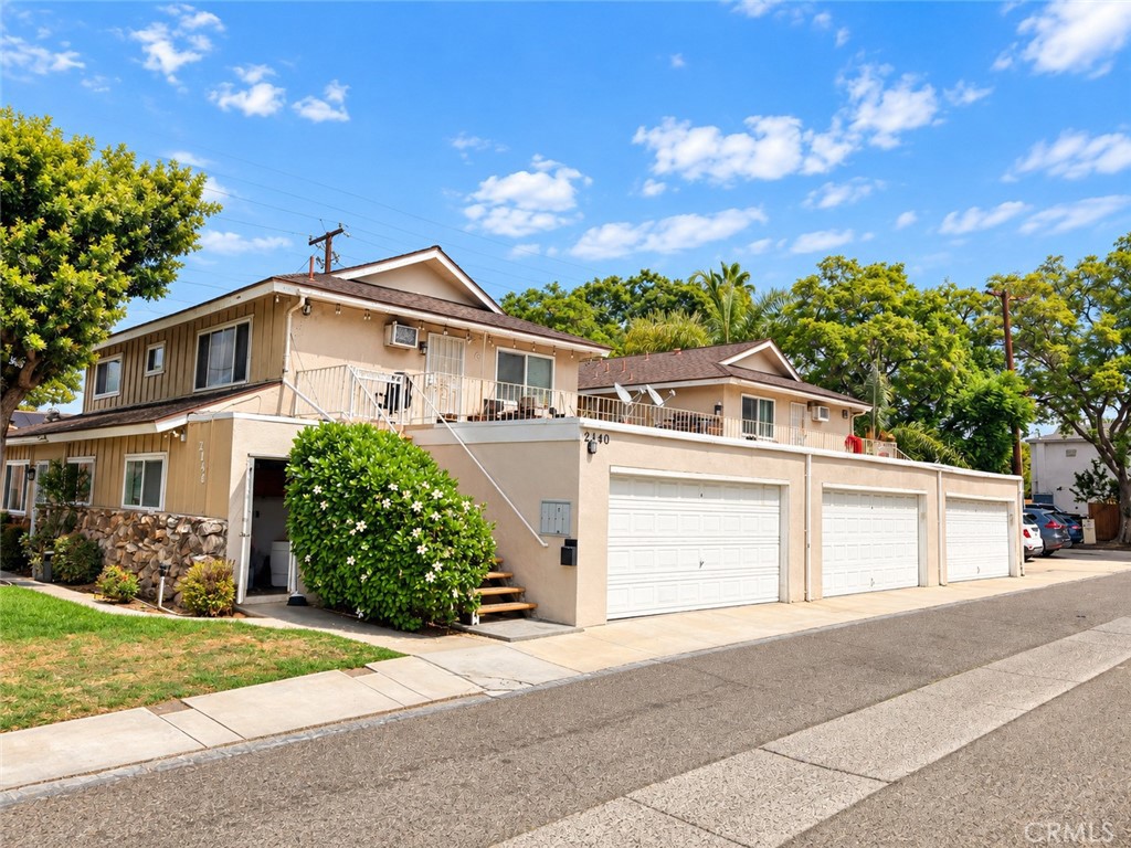 2140 Associated Road Property Photo 4