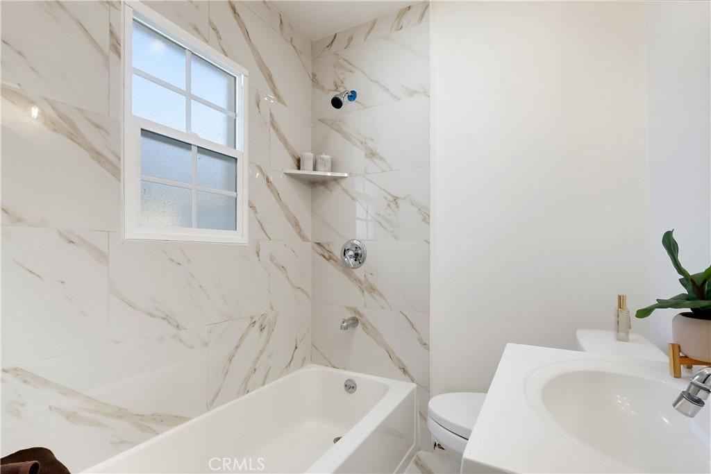 1326 S Cabrillo Property Photo 13