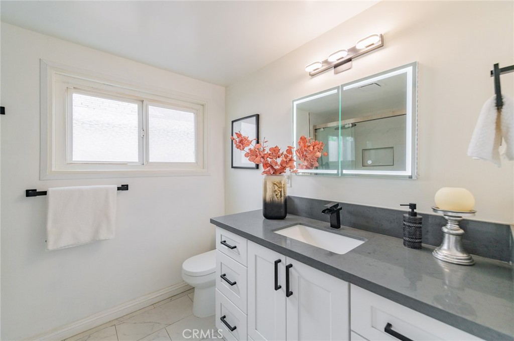 1334 Glendora Avenue Property Photo 9