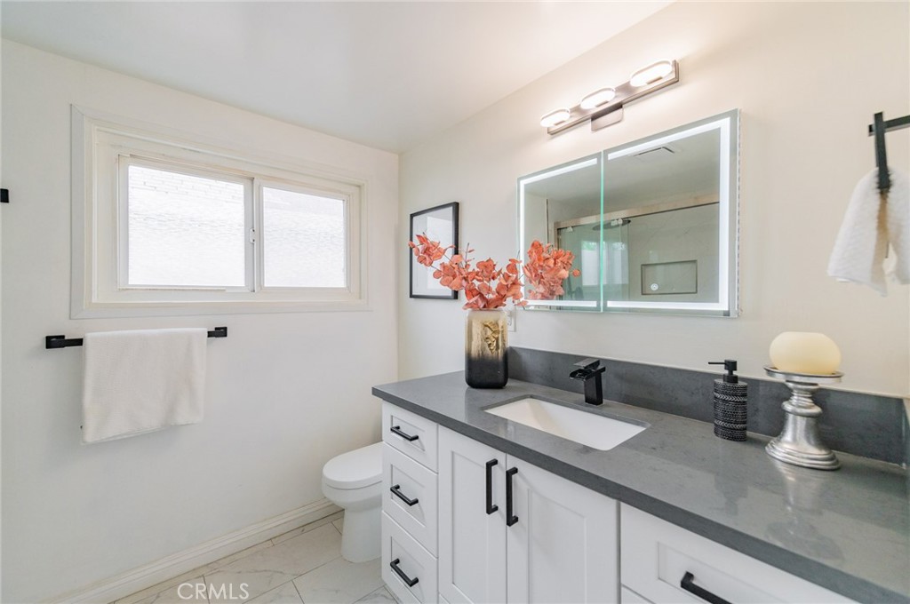 1334 Glendora Avenue Property Photo 10