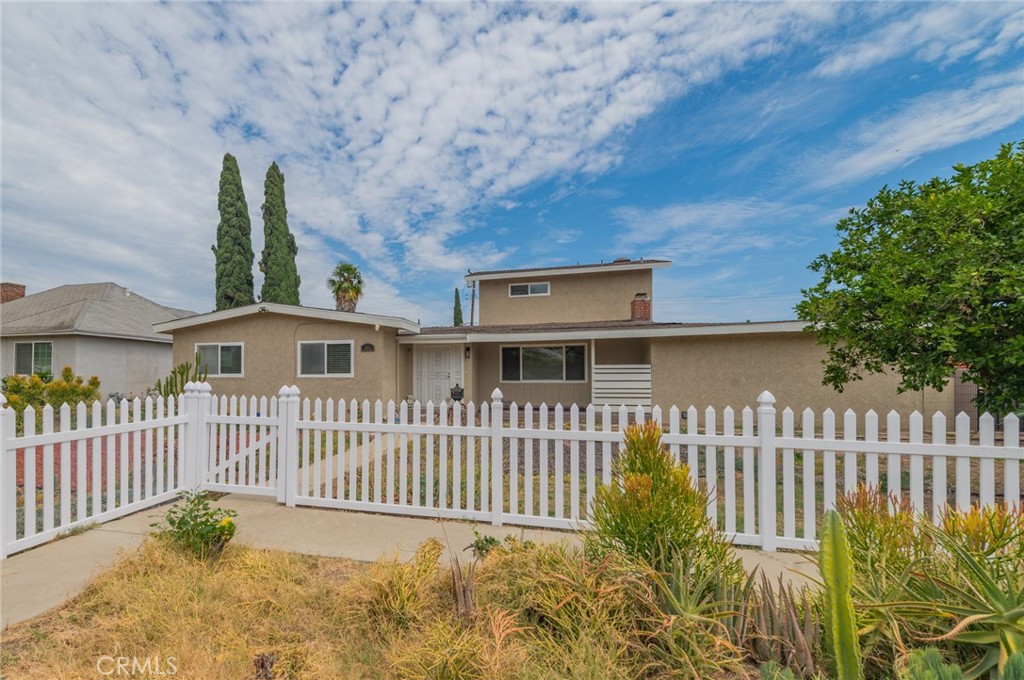 1334 Glendora Avenue Property Photo 13
