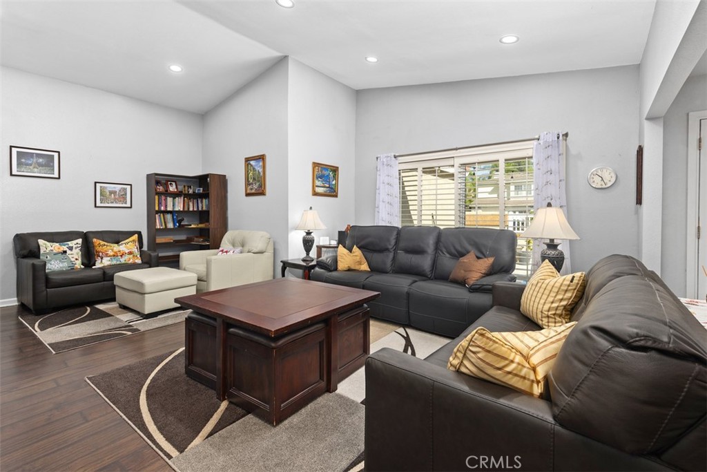 24254 Doeskin Place Property Photo 5