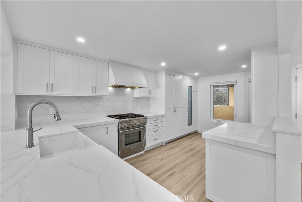 16341 Grenoble Property Photo 7