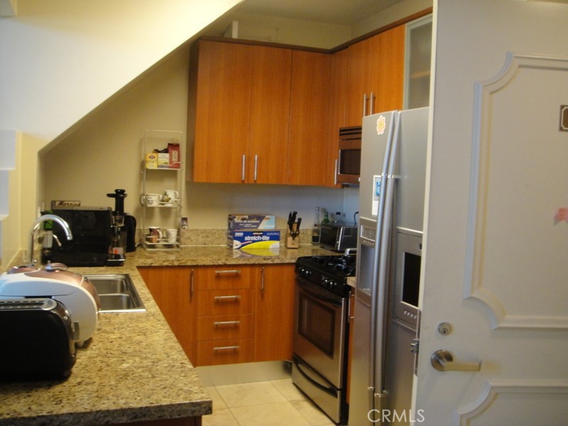 620 S Gramercy Property Photo 2