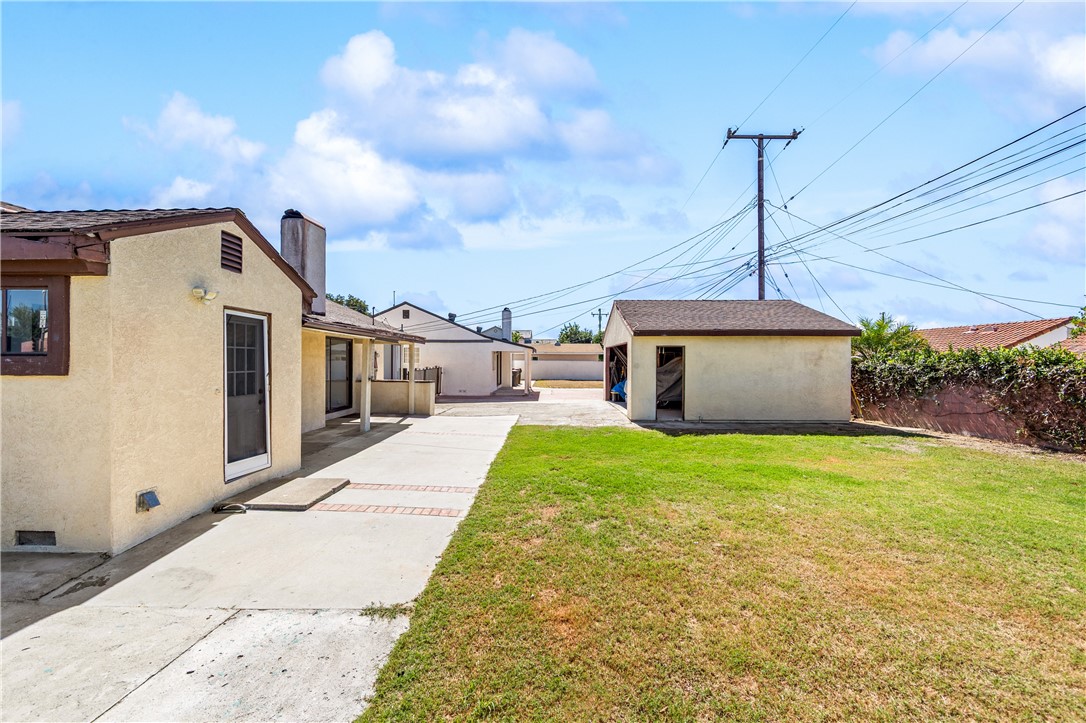 12001 West Property Photo 45