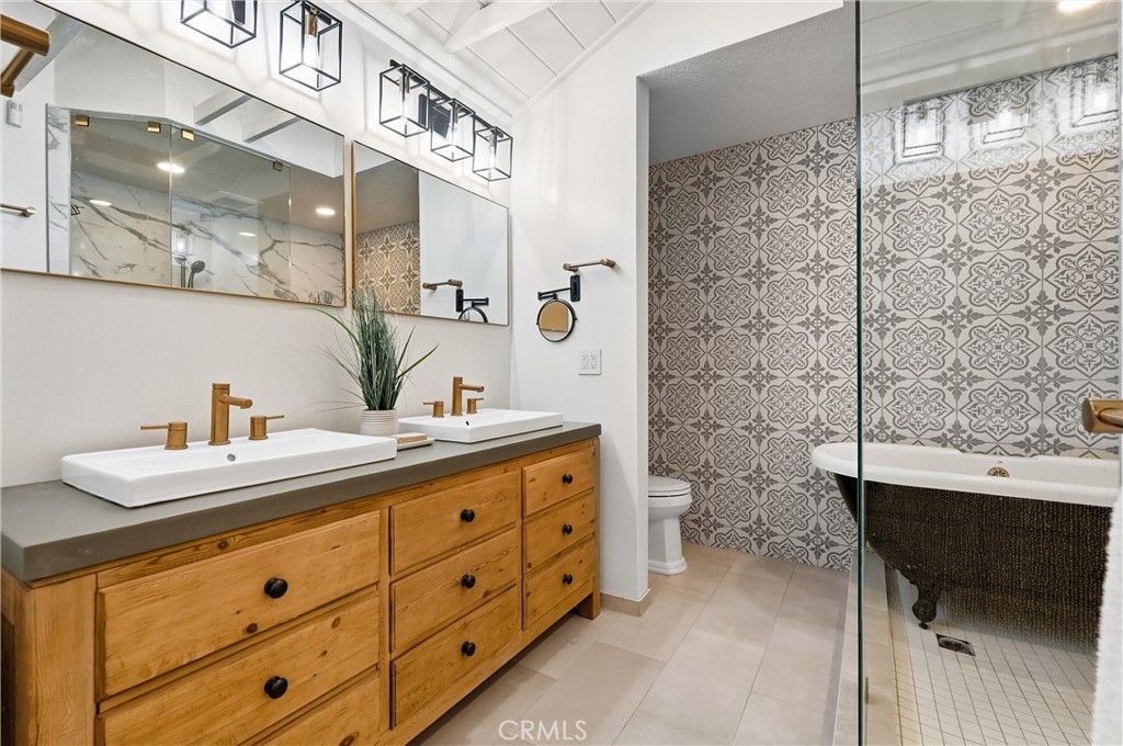 17515 Via Lindo Property Photo 1