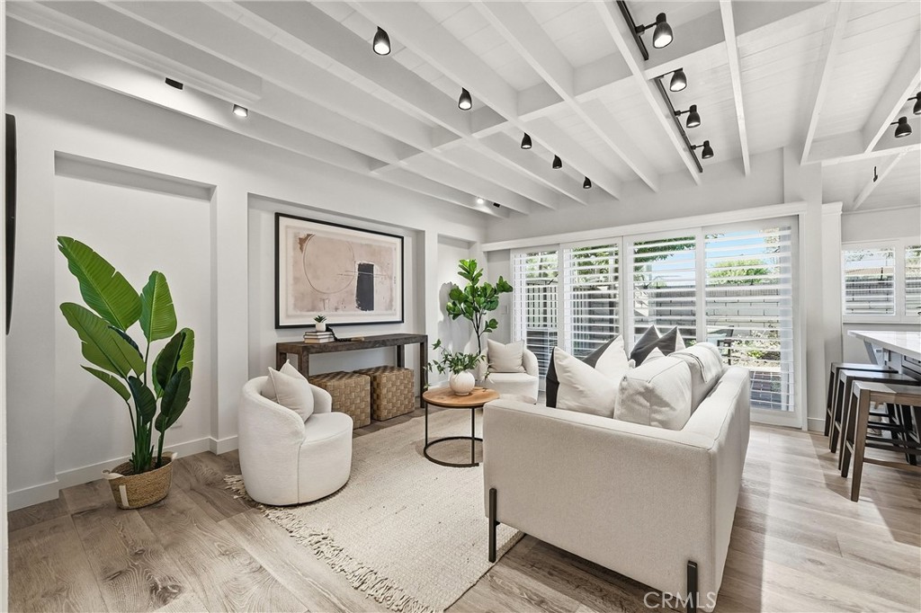 17515 Via Lindo Property Photo 3