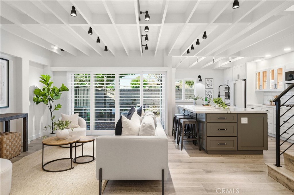 17515 Via Lindo Property Photo 4