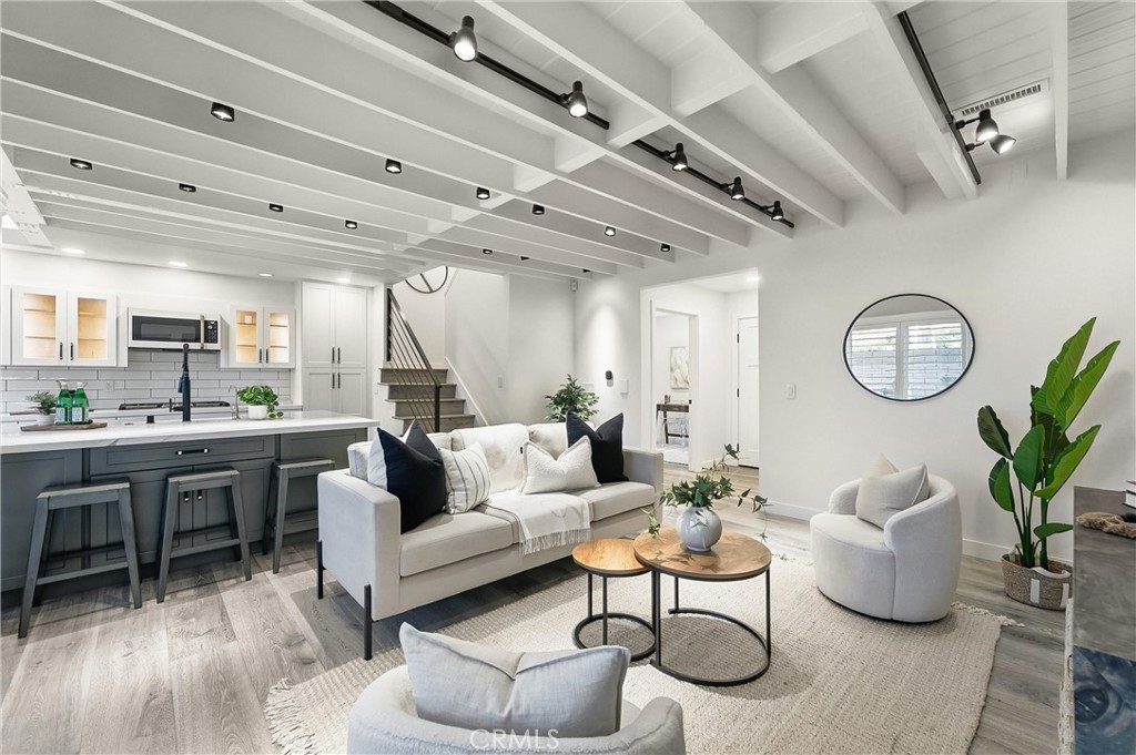 17515 Via Lindo Property Photo 6