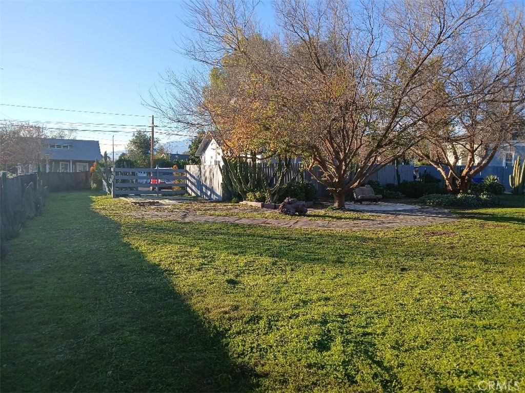2111 Orange Property Photo 3