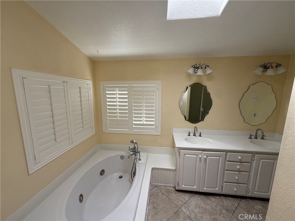 320 N Park Vista Street 116 Property Photo 12