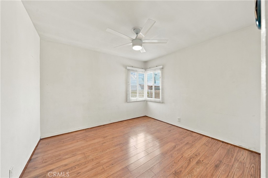 1219 E 57th Property Photo 17