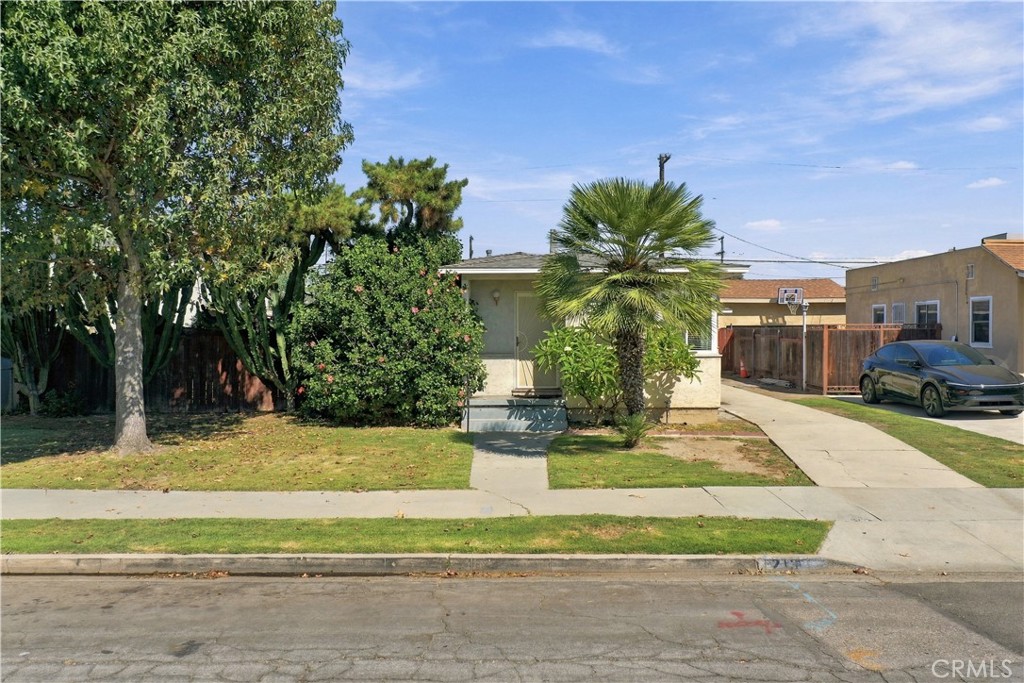 1219 E 57th Property Photo 35