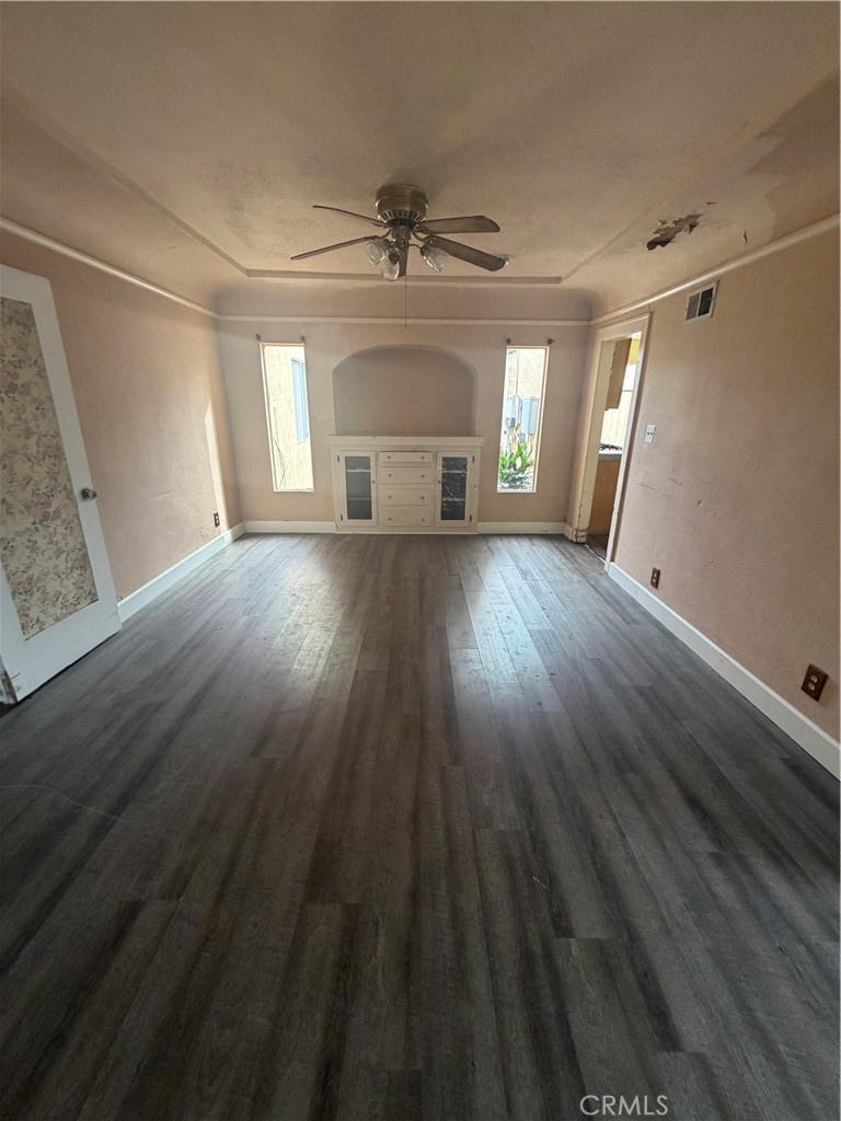 1217 S Van Ness Property Photo 3