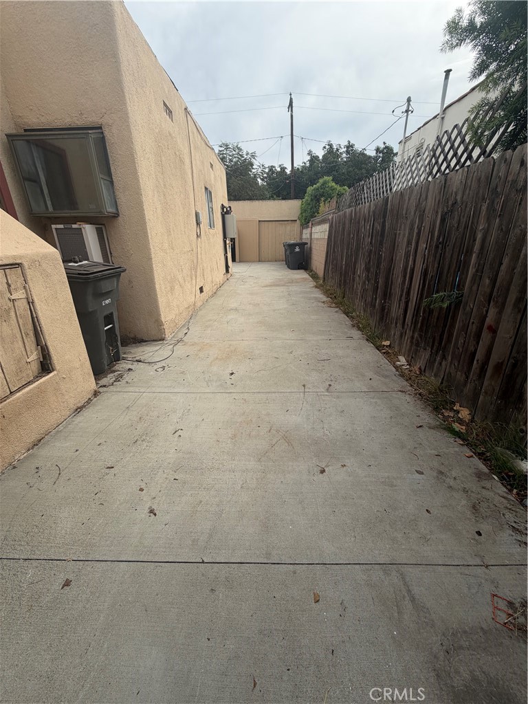 1217 S Van Ness Property Photo 5