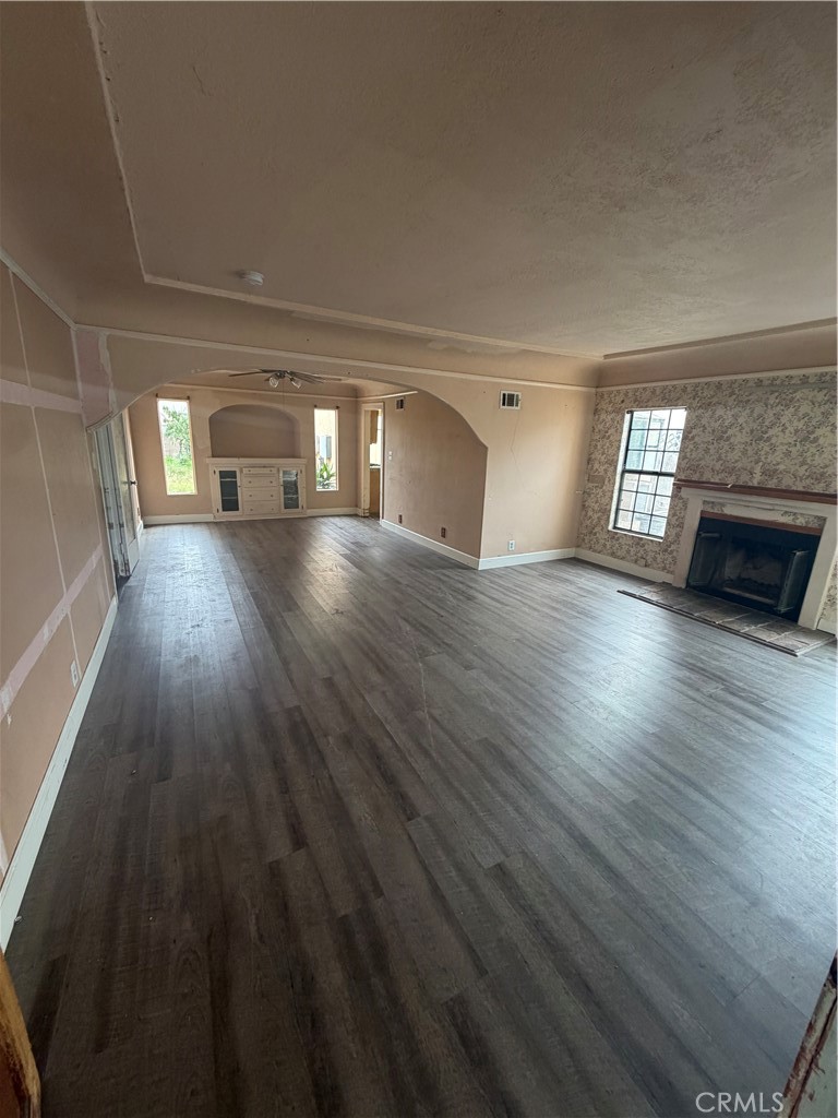 1217 S Van Ness Property Photo 8