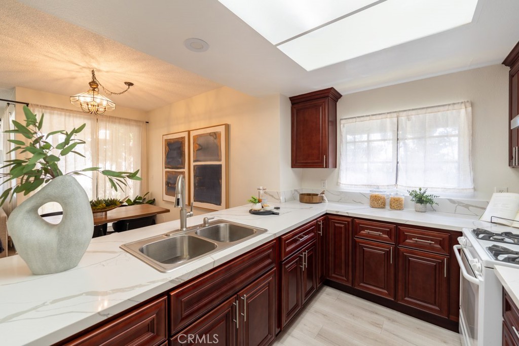 16211 Downey 92 Property Photo 12