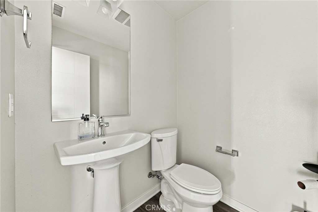 797 Leeward Property Photo 6