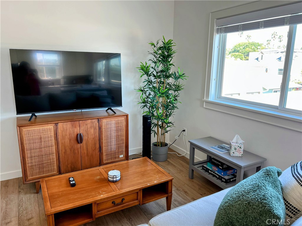 4318 East 15th Street Property Photo 5
