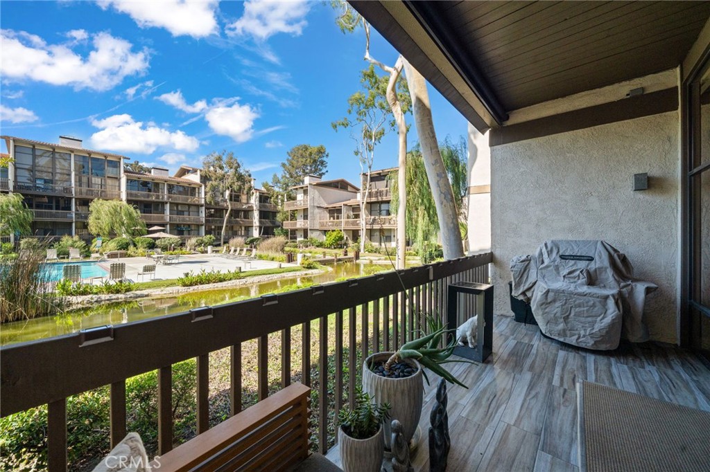 7139 Marina Pacifica Drive S Key 8 Property Photo 4