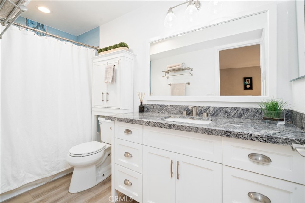 7139 Marina Pacifica Drive S Key 8 Property Photo 20