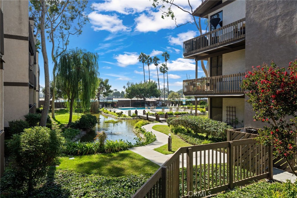 7139 Marina Pacifica Drive S Key 8 Property Photo 23