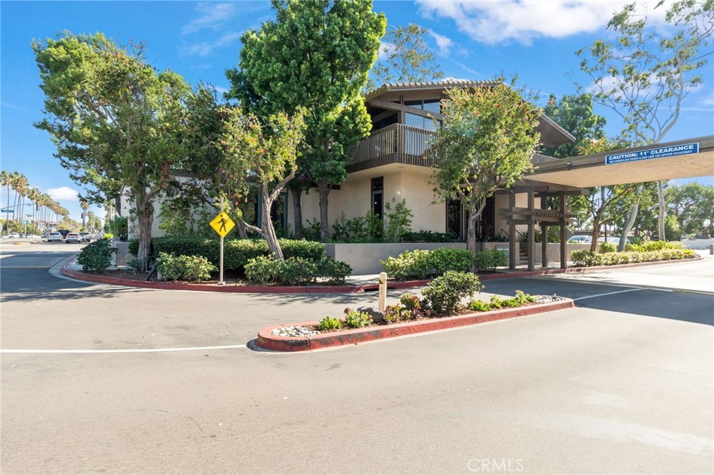 7139 Marina Pacifica Drive S Key 8 Property Photo 30
