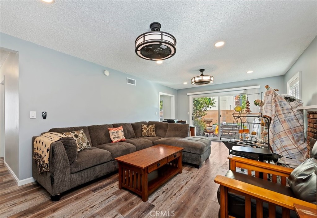 1225 E Balsam Property Photo 15