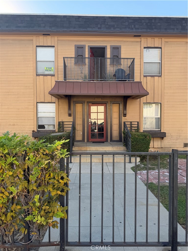 521 N Pomona 6 Property Photo 10