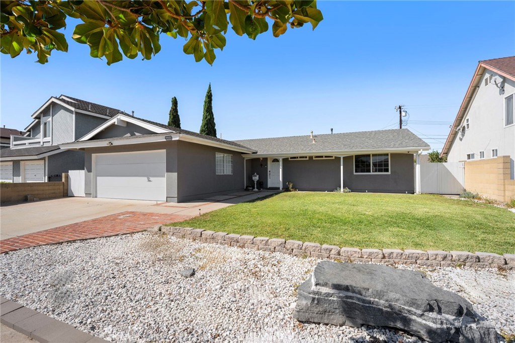9629 Pauline Drive Property Photo 3