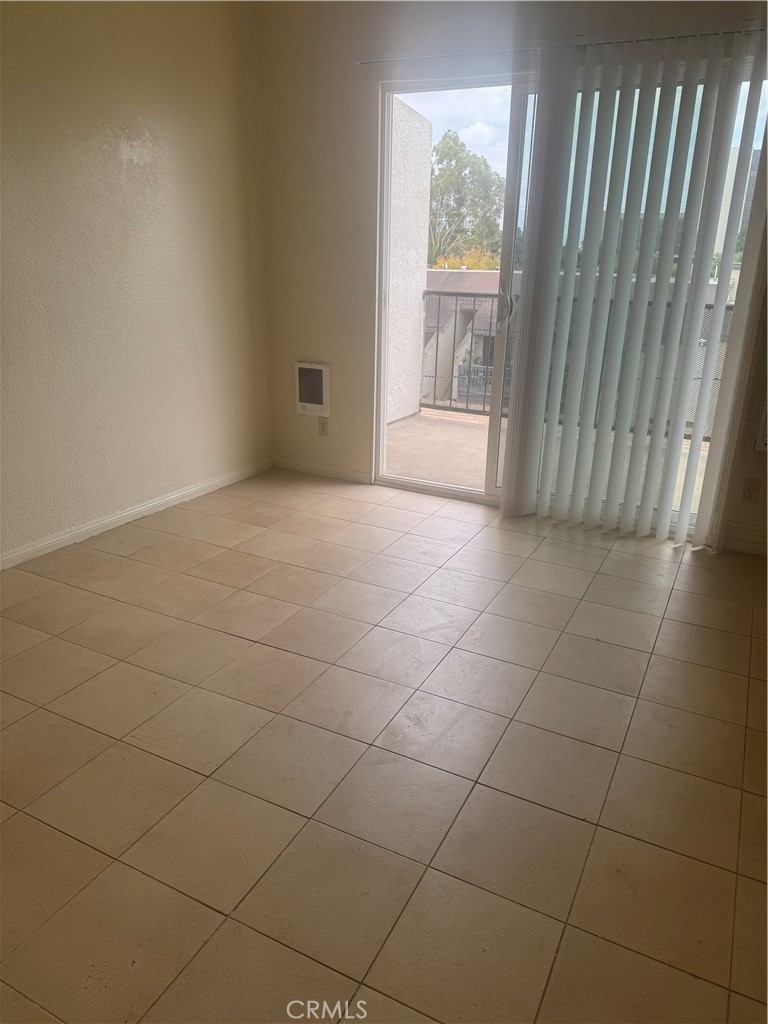 1015 N N Parton C Property Photo 3