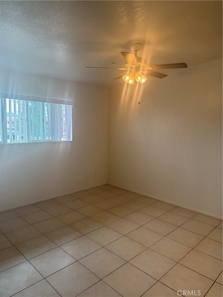1015 N N Parton C Property Photo 4