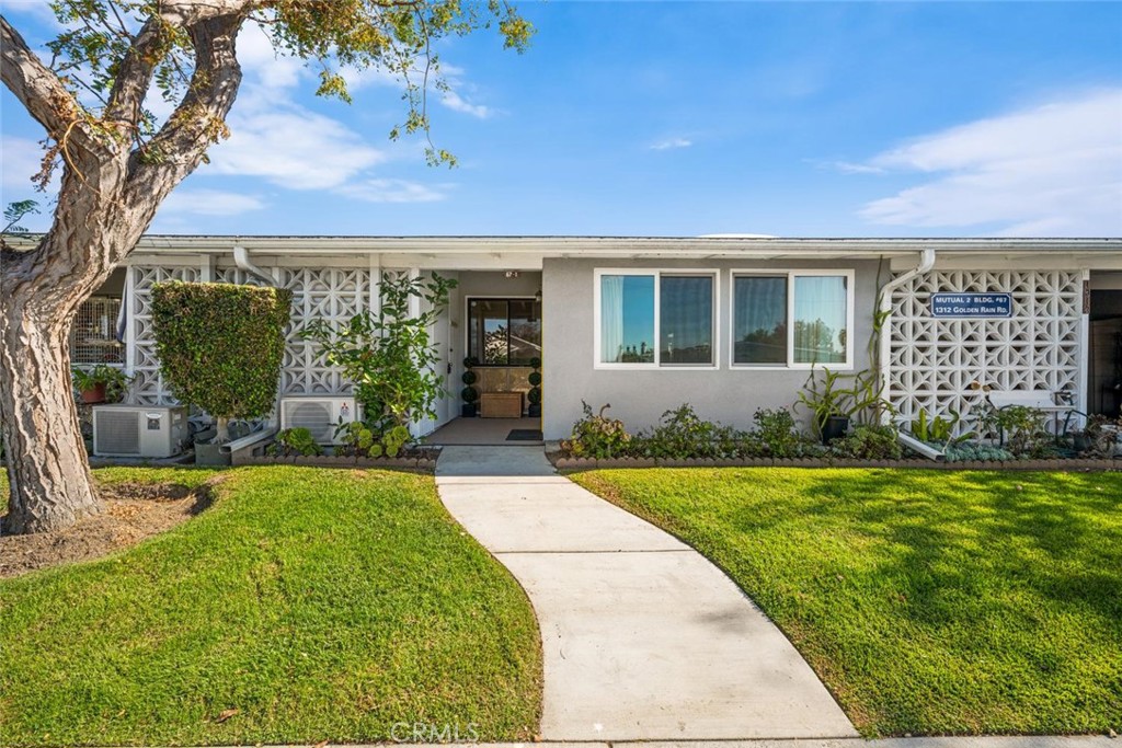 1312 Golden Rain Road 67i Property Photo 1